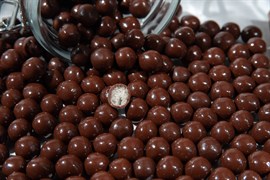 Драже "Рисовые шарики (10 мм) в молочном шоколаде - Premium" (короб 2,5 кг)