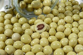 Драже "Кофе в белом шоколаде с зеленой матчей - Tropica Premium" (короб 3 кг)