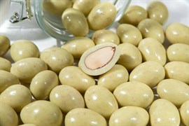 Драже "Миндаль в йогуртовом шоколаде с сублиматом киви - Tropica Premium" (короб 3 кг)